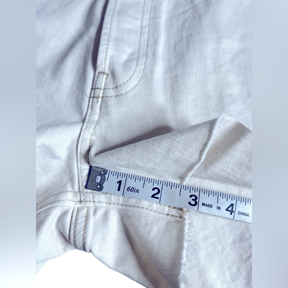GAP Cheeky High Rise Denim Shorts Off White Cream Frayed Hem Size 10 - Picture 9 of 15